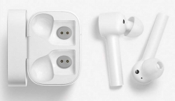 Гарнитура вкладыши Xiaomi Mi True Wireless Earphones белый беспроводные bluetooth в ушной раковине (ZBW4485GL)