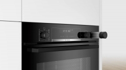 Духовой шкаф Электрический Bosch HRG4785B6 черный
