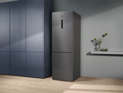 Холодильник Electrolux RNC7ME32X2 нержавеющая сталь