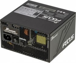 Блок питания Seasonic FOCUS Plus SSR-550PX 80+ platinum (24+4+4pin) APFC 120mm fan 6xSATA Cab Manag RTL
