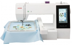 Швейно-вышивальная машина Janome Memory Craft 500E белый