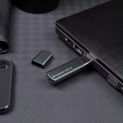 Флеш Диск Transcend 256Gb Jetflash 910 TS256GJF910 USB3.1 серебристый