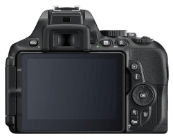 Зеркальный Фотоаппарат Nikon D5600 черный 24.2Mpix 18-140 VR AF-S 3 1080p Full HD SDXC Li-ion
