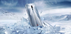 Смартфон Nubia Red Magic 5S 128Gb 8Gb серебристый моноблок 3G 4G 2Sim 6.65 1080x2340 Android 10 64Mpix 802.11 a/b/g/n/ac/ax NFC GPS GSM900/1800 GSM190